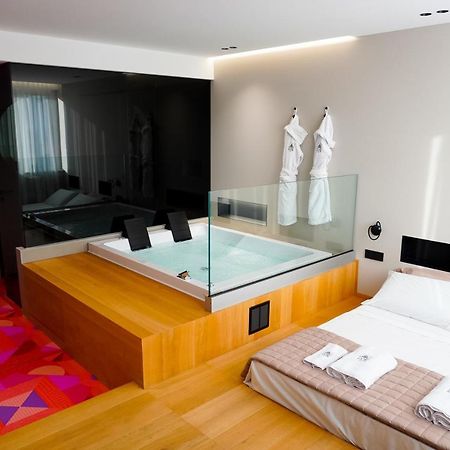 Zoe Luxury Suites Catania Esterno foto